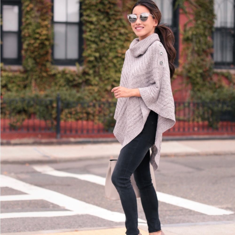 EUC Karen Scott poncho sweater
